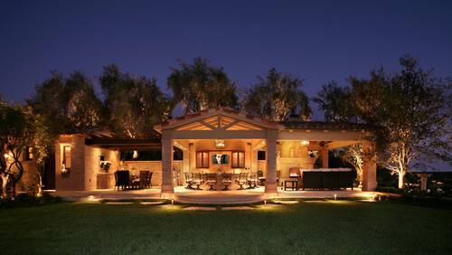 Light It Up Landscape Lighting Ideas Dargan Com Landscape Lighting Tips
